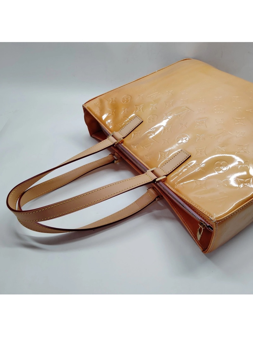Louis Vuitton Amber Patent Monogram Tote - Picture 4 of 14